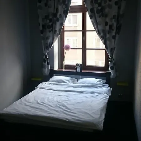 Incepcja 33 *