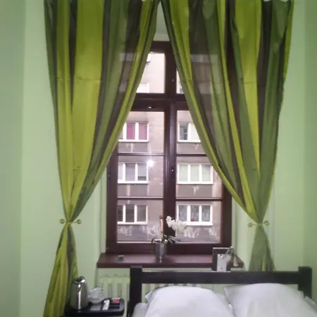 Incepcja 33 Hostel